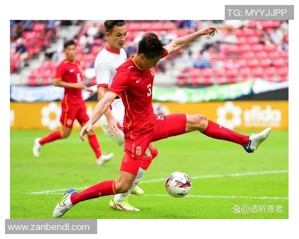 足球微观视角下的战术演变与球员表现分析探讨